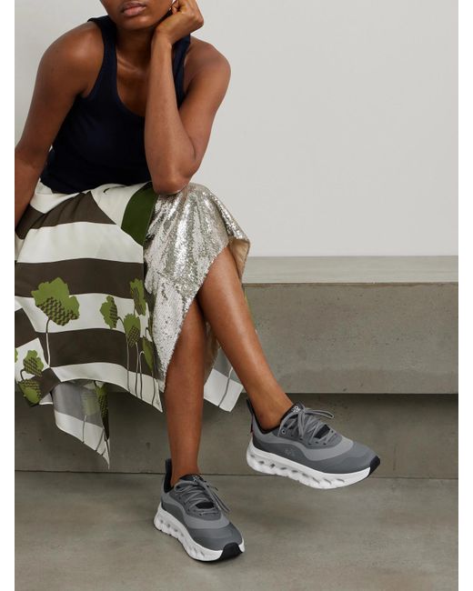 Baskets En Mailles Recyclées Stretch Cloudtilt 2.0 X On Loewe en coloris Gray