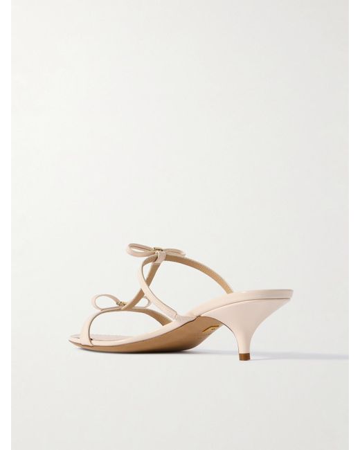 Ferragamo Natural Abili Mules Aus Lackleder Mit Schleifen