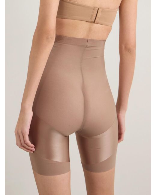 Short Mi-Cuisse Taille Haute Shape Satin‑X Spanx en coloris Natural