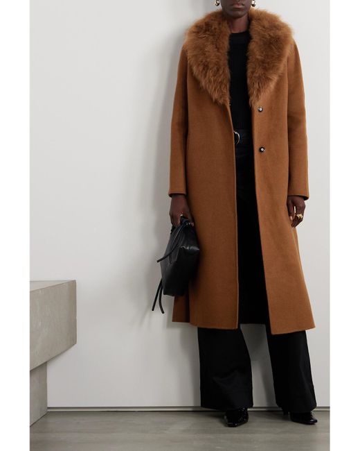 Yves Salomon Brown Mantel Aus Einer Woll-Kaschmirmischung Mit Shearling-Besatz Und Bindegürtel