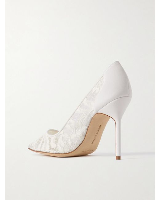 Manolo Blahnik White Bbla 105 Pumps Aus Schnurgebundener Spitze Mit Besätzen Aus Seidensatin