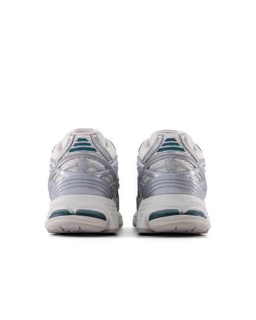 New Balance 1906r In Grey/white/green Synthetic