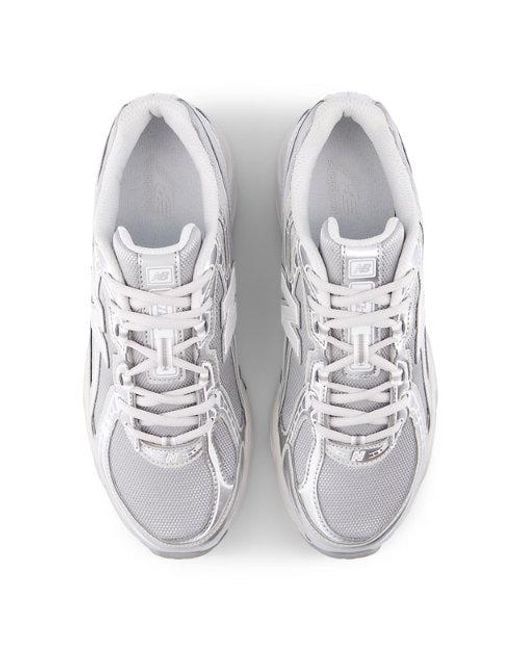 New Balance White 740