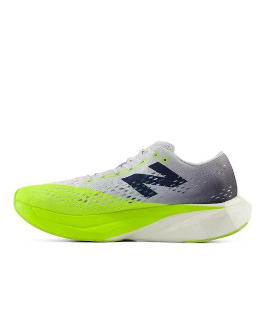 New Balance Green Supercomp Pacer V2 for men
