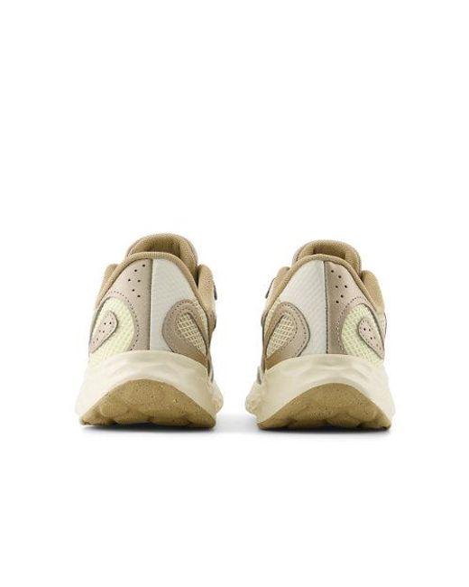 Mujer Fresh Foam Arishi V4 Tiralux En, Talla New Balance de color Natural