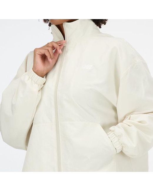 Femme Sport Essentials Oversized Jacket En, Polywoven, Taille New Balance en coloris White