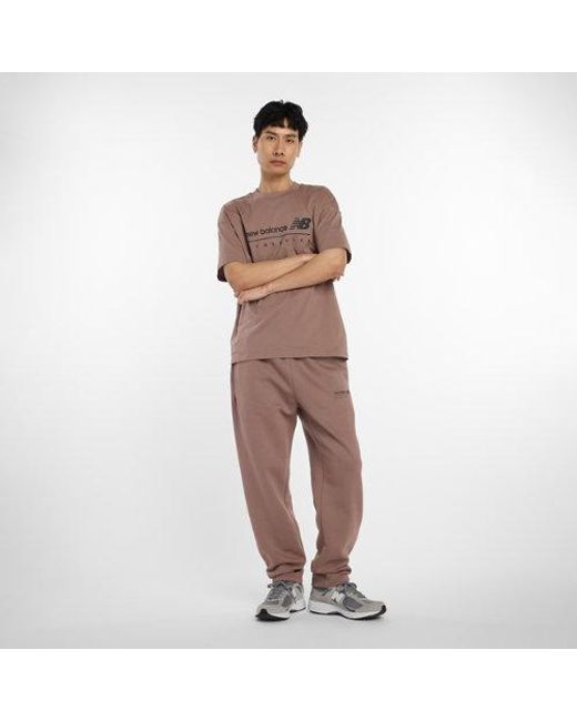 New Balance Herren Linear Graphic Fleece Pant in Brown für Herren