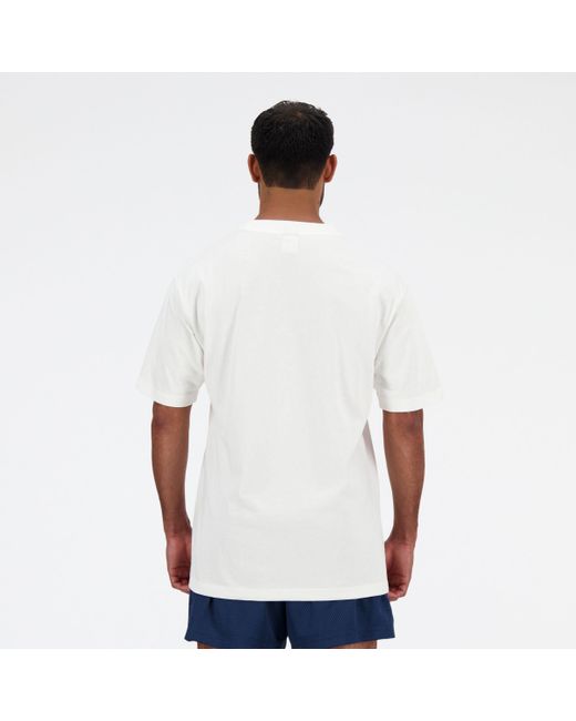 Athletics basketball t-shirt in bianca di New Balance in White da Uomo