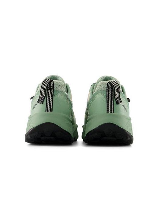 New Balance Green Hierro V9 Gore-Tex Hiking Shoes for men