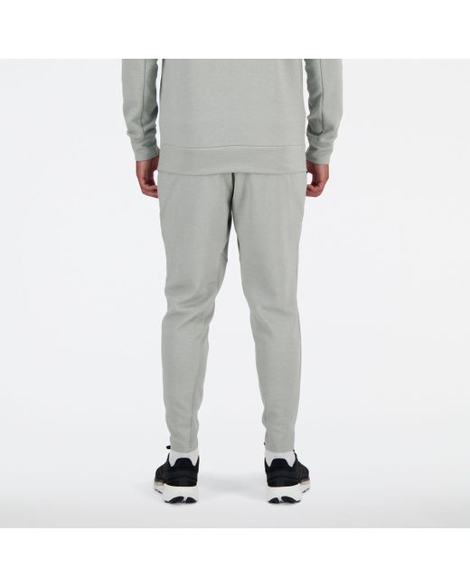 New Balance Tech knit pant in grau in Gray für Herren
