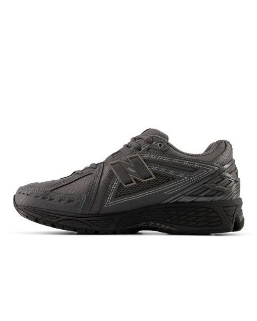New Balance Black 1906R