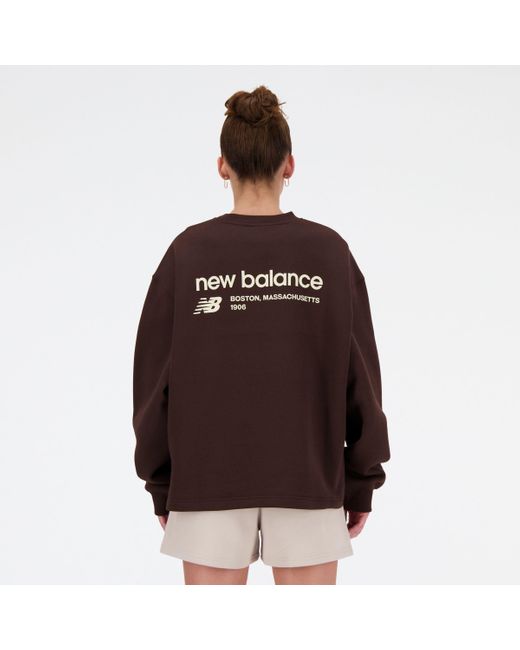 New Balance Brown Linear heritage brushed back fleece crewneck in schwarz