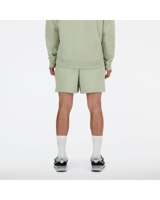 New Balance Iconic Collegiate Fleece Short 7" in het Green voor heren