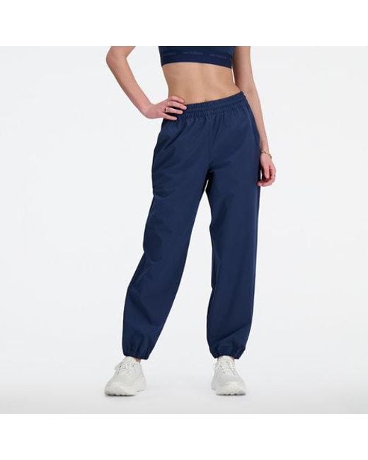 New Balance Athletics Stretch Woven Jogger in het Blue