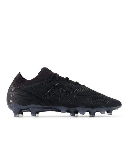Tekela Elite Low Laced Fg V5 di New Balance in Blue