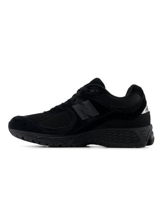 New Balance Black 2002R