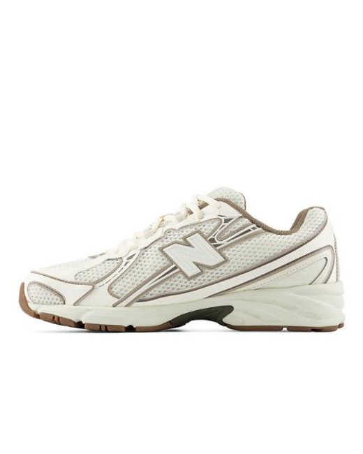 New Balance White 740