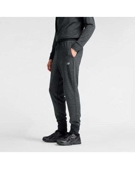 New Balance Black Rc Essential Heat Grid Jogger for men