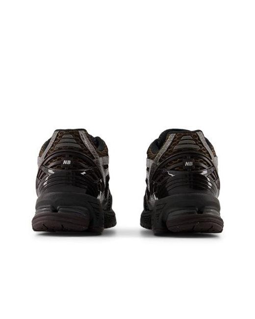 New Balance Black U1906R