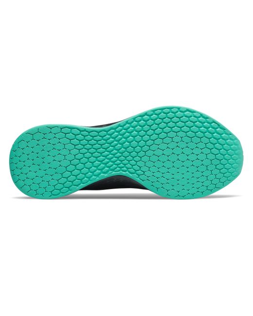 New balance roav liverpool shoes hot sale