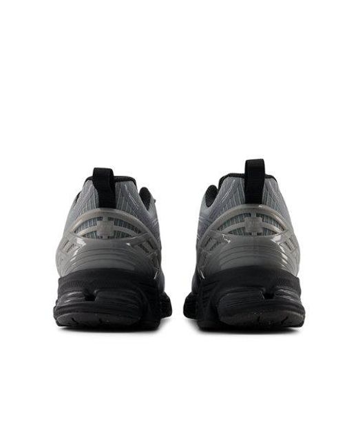 New Balance Black 1906R