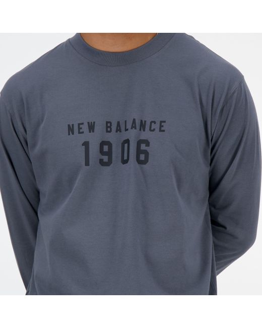 Iconic collegiate graphic long sleeve in grigio di New Balance in Blue da Uomo