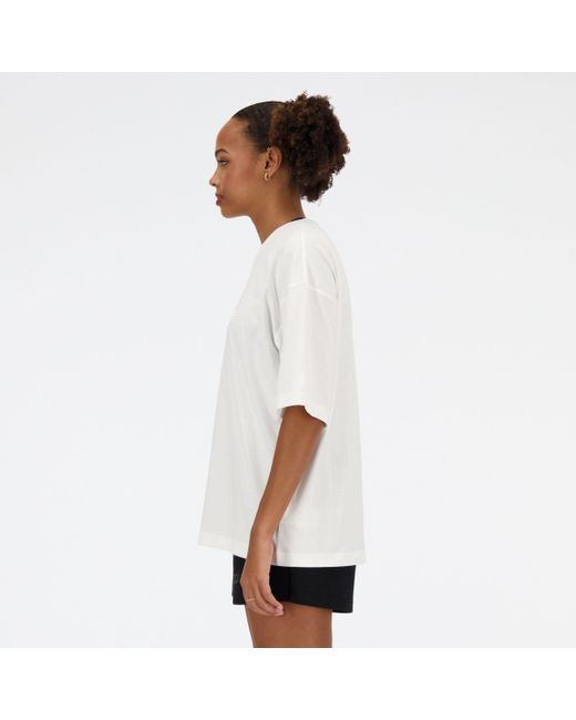 New Balance Hyper Density Jersey Oversized T-shirt in het White