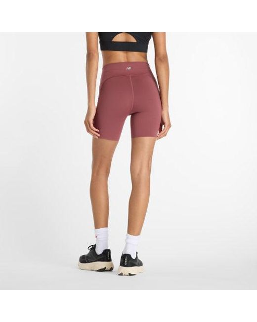 Donna Nb Sleek Pocket High Rise Short 6" di New Balance in Red