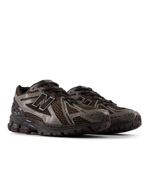 New Balance Black U1906R