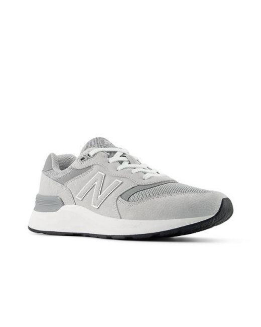 New Balance Gray Fresh Foam X 880 V7 for men