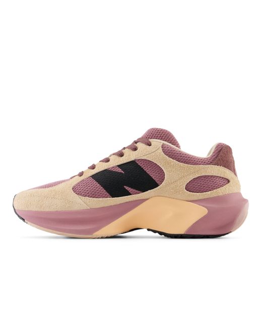 Wrpd runner di New Balance in Pink