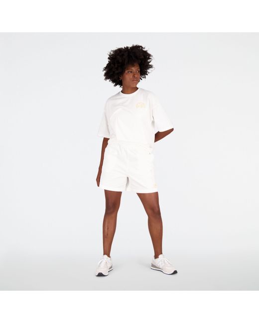 Essentials bloomy short in bianca di New Balance in White