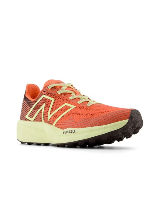 Fuelcell venym di New Balance in Yellow