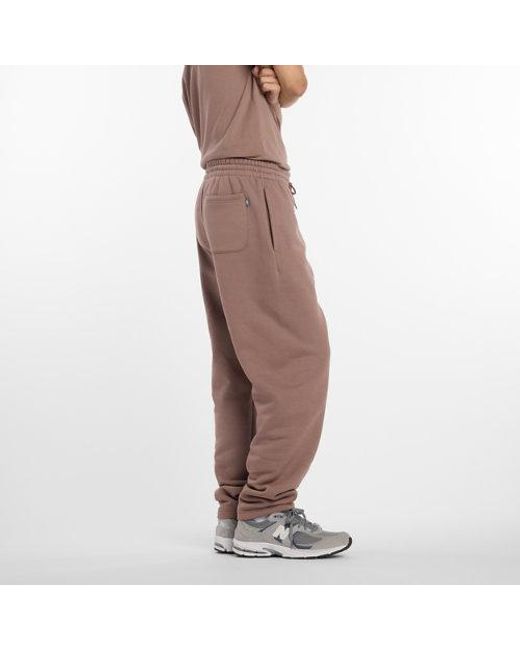 New Balance Herren Linear Graphic Fleece Pant in Brown für Herren