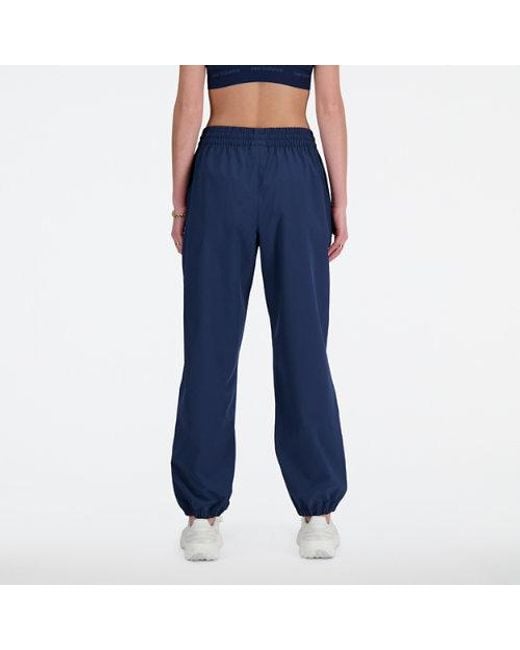 New Balance Athletics Stretch Woven Jogger in het Blue