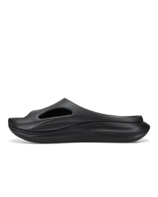 New Balance Black 6650V1 for men