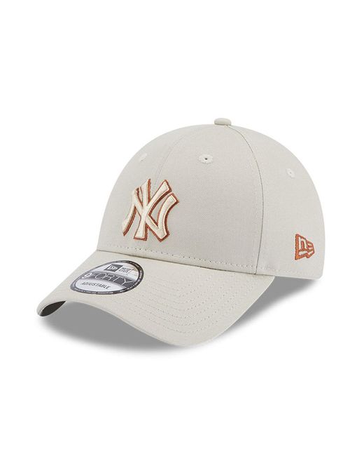 KTZ New York Yankees Team Outline Light Beige 9forty Adjustable Cap in  White for Men | Lyst UK