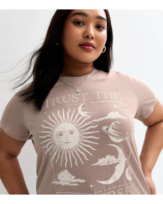 New Look Brown Plus Size Light Trust The Universe Graphic Print T-Shirt Curves