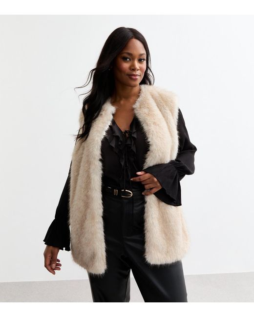 New Look Black Plus Size Cream Faux Fur Gilet Curves