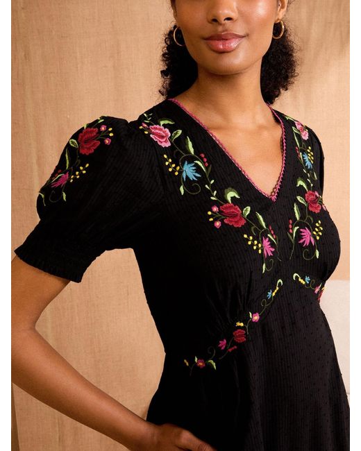 Love & Roses Black Dobby Embroidered V-Neck Short Sleeve Midi Dress