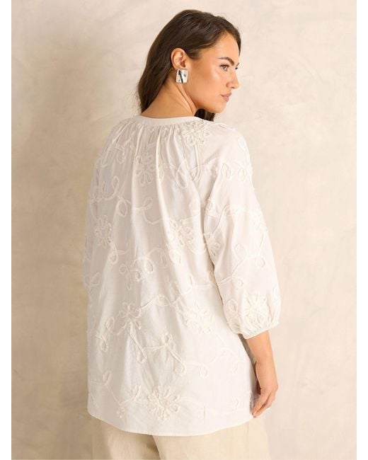 Evans White Applique Top