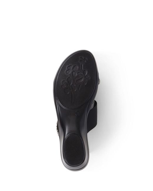 Pavers Black Smart Toe Post Sandals