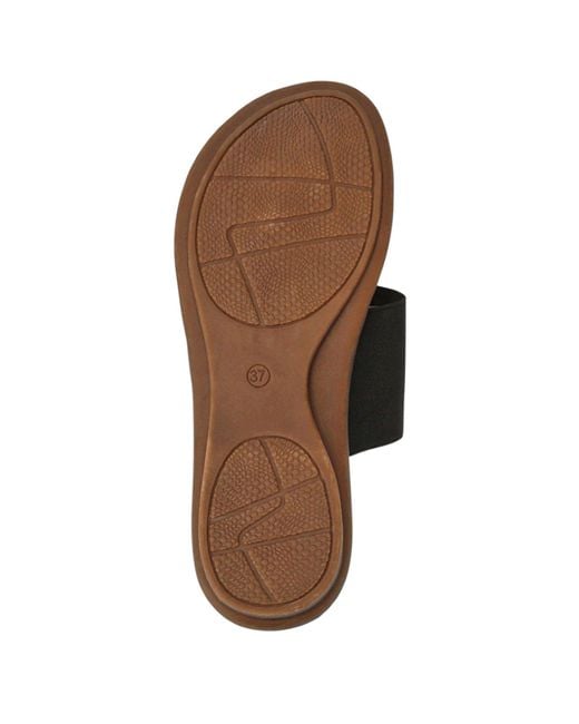 Pavers Black Flexible Toe-Post Sandals
