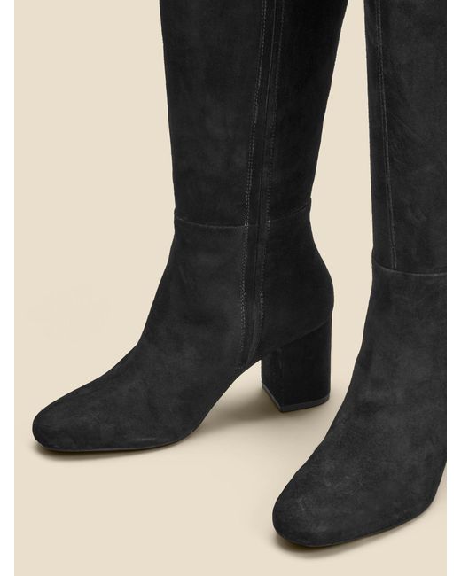 Sosandar Black Kniehohe Stretch-Stiefel Aus Veloursleder Mit Niedrigem Blockabsatz