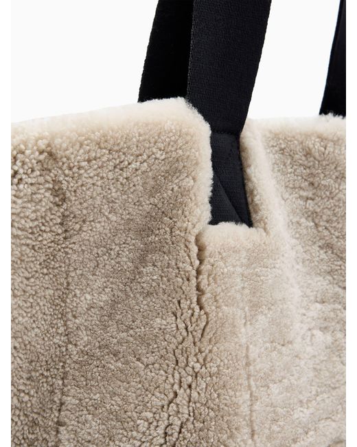 AllSaints Gray Allsaints Izzy Shearling Tote Bageinheitsgröße