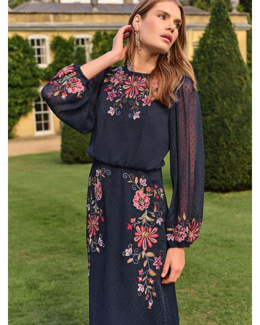 Love & Roses Embroidered Crew Neck Midi Dress in Green | Lyst