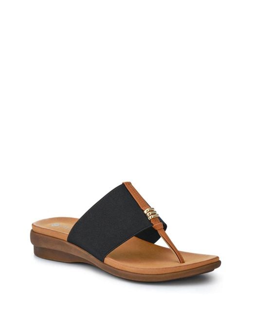 Pavers Black Flexible Toe-Post Sandals