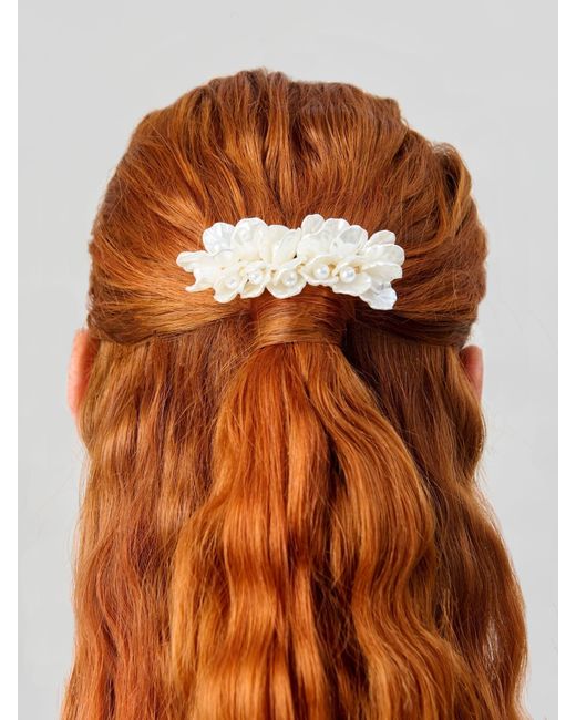 Aela White Flower Pearl Hair Barrette Clip