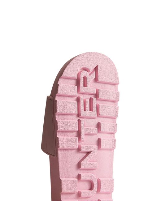 Hunter Pink Core Embossed Sliders