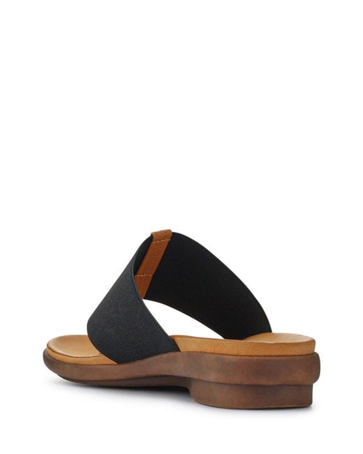 Pavers Black Flexible Toe-Post Sandals